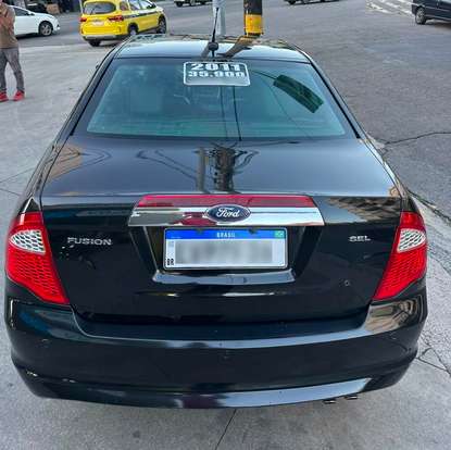 FORD-FUSION-2010