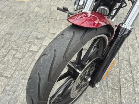 HARLEY-DAVIDSON-SOFTAIL BREAKOUT-2015