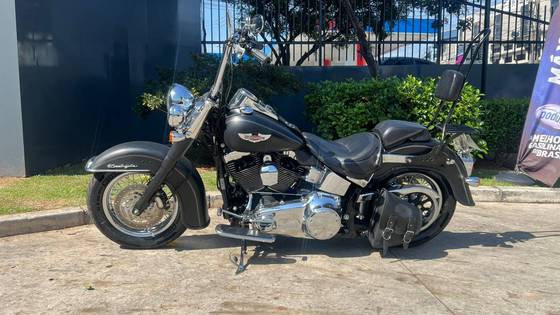 HARLEY-DAVIDSON SOFTAIL DELUXE 