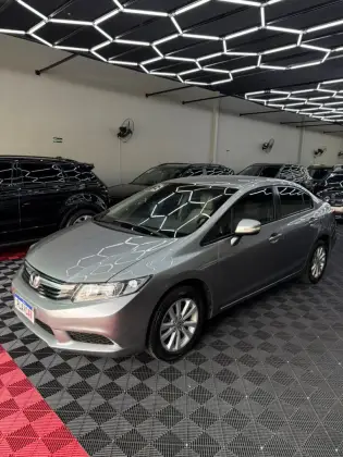 HONDA CIVIC 1.8 LXL 16V FLEX 4P AUTOMÁTICO HONDA CIVIC 1.8 LXL 16V FLEX 4P AUTOMÁTICO
