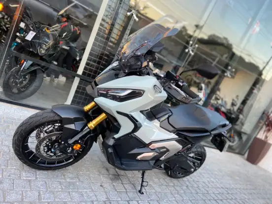 HONDA-X-ADV-2024