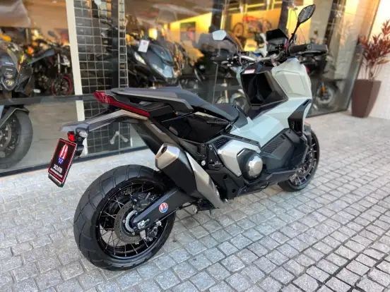HONDA-X-ADV-2024