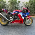 HONDA CBR 1000RR-R FIREBLADE SP HONDA CBR 1000RR-R FIREBLADE SP