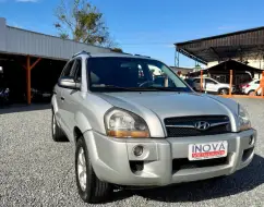 HYUNDAI TUCSON 2.0 MPFI GL 16V 142CV 2WD GASOLINA 4P MANUAL HYUNDAI TUCSON 2.0 MPFI GL 16V 142CV 2WD GASOLINA 4P MANUAL