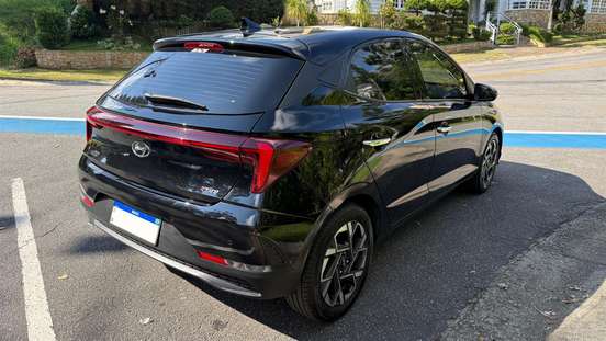 HYUNDAI-HB20-2023
