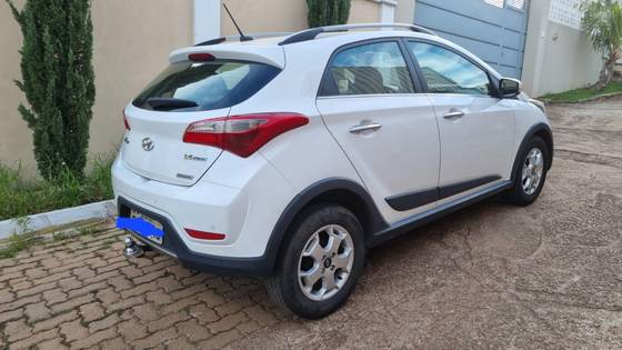 HYUNDAI HB20X 1.6 16V PREMIUM FLEX 4P AUTOMÁTICO
