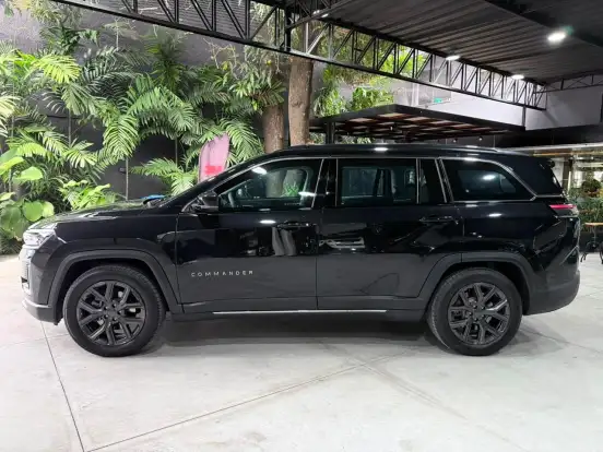 JEEP-COMMANDER-2025