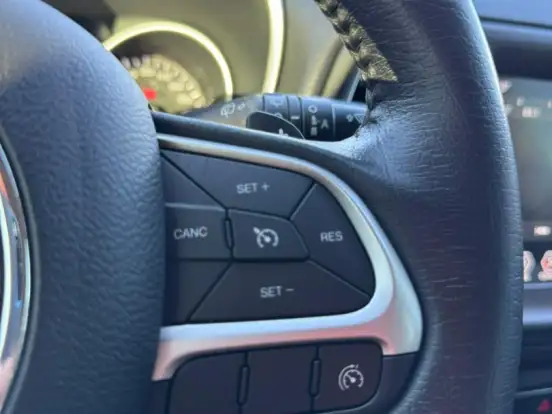 JEEP-COMPASS-2.0 16V FLEX LONGITUDE AUTOMÁTICO JEEP-COMPASS-2020