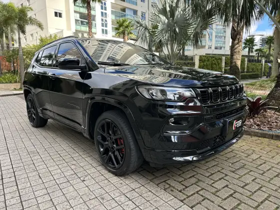 JEEP COMPASS 2.0 HURRICANE 4 TURBO GASOLINA BLACKHAWK AT9 JEEP COMPASS 2.0 HURRICANE 4 TURBO GASOLINA BLACKHAWK AT9