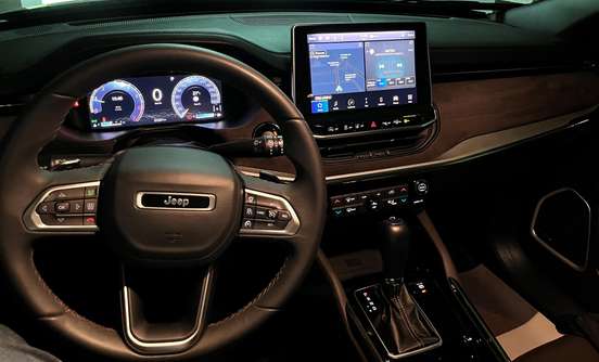 JEEP-COMMANDER-2023