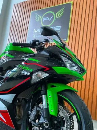 KAWASAKI NINJA ZX-6R KAWASAKI NINJA ZX-6R