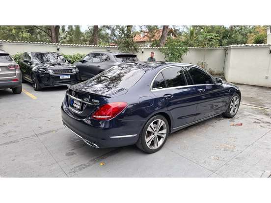 MERCEDES-BENZ-C 200-2.0 CGI AVANTGARDE 16V GASOLINA 4P AUTOMÁTICO MERCEDES-BENZ-C 200-2015