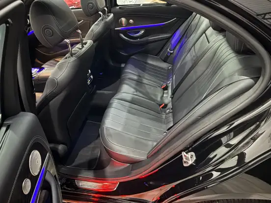 MERCEDES-BENZ-E 300-2022