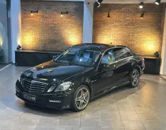 MERCEDES-BENZ E 63 AMG 5.5 V8 32V BI-TURBO GASOLINA 4P AUTOMÁTICO MERCEDES-BENZ E 63 AMG 5.5 V8 32V BI-TURBO GASOLINA 4P AUTOMÁTICO