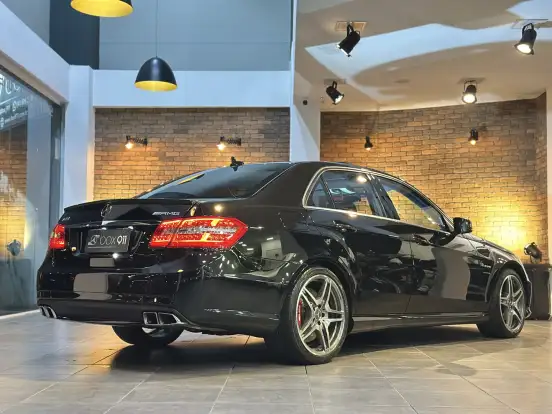 MERCEDES-BENZ-E 63 AMG-2011