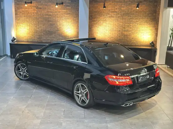 MERCEDES-BENZ-E 63 AMG-5.5 V8 32V BI-TURBO GASOLINA 4P AUTOMÁTICO MERCEDES-BENZ-E 63 AMG-2011