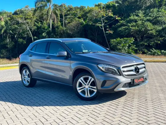 MERCEDES-BENZ GLA 200 1.6 CGI ADVANCE 16V TURBO FLEX 4P AUTOMÁTICO MERCEDES-BENZ GLA 200 1.6 CGI ADVANCE 16V TURBO FLEX 4P AUTOMÁTICO