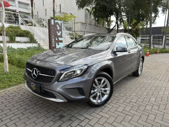 MERCEDES-BENZ GLA 200 1.6 CGI ADVANCE 16V TURBO GASOLINA 4P AUTOMÁTICO MERCEDES-BENZ GLA 200 1.6 CGI ADVANCE 16V TURBO GASOLINA 4P AUTOMÁTICO