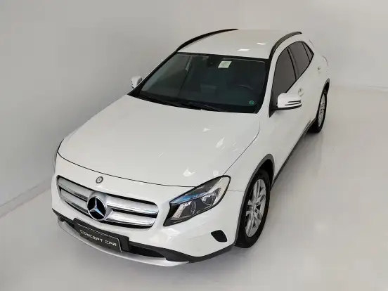 MERCEDES-BENZ-GLA 200-1.6 CGI STYLE 16V TURBO FLEX 4P AUTOMÁTICO MERCEDES-BENZ-GLA 200-2016