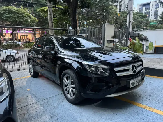 MERCEDES-BENZ GLA 200 1.6 CGI STYLE 16V TURBO FLEX 4P AUTOMÁTICO