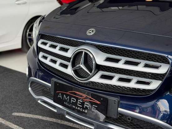 MERCEDES-BENZ-GLA 200-2018