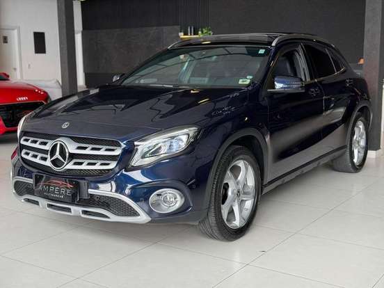 MERCEDES-BENZ-GLA 200-2018