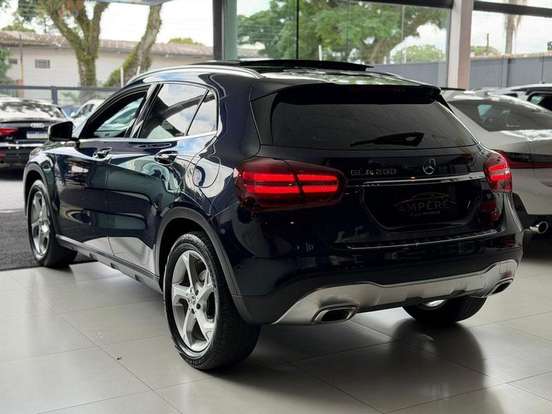 MERCEDES-BENZ-GLA 200-2018