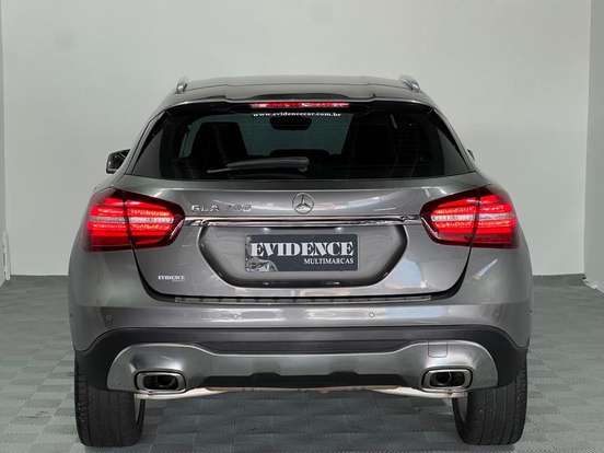 MERCEDES-BENZ-GLA 200-1.6 CGI FLEX ADVANCE 7G-DCT MERCEDES-BENZ-GLA 200-2019