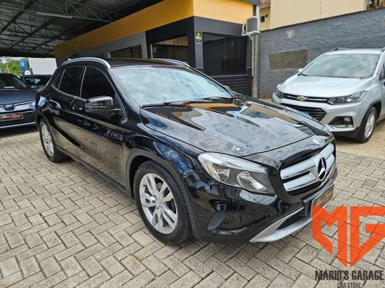 MERCEDES-BENZ-GLA 200-2015
