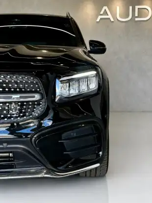 MERCEDES-BENZ-GLB 220-2024