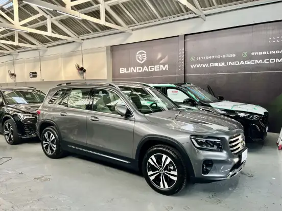 MERCEDES-BENZ-GLB 220-2025