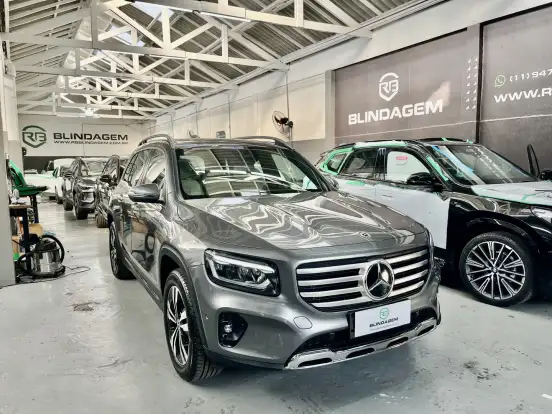 MERCEDES-BENZ-GLB 220-2025