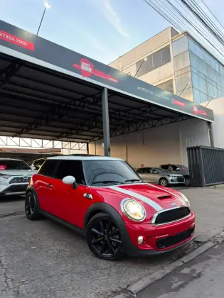 MINI COOPER 1.6 S 16V TURBO GASOLINA 2P AUTOMÁTICO MINI COOPER 1.6 S 16V TURBO GASOLINA 2P AUTOMÁTICO
