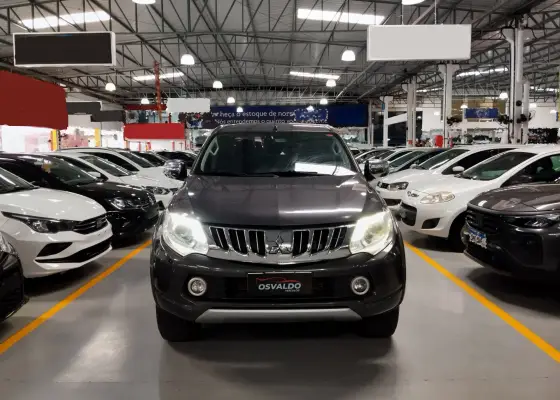 MITSUBISHI L200 TRITON 2.4 16V TURBO DIESEL SPORT HPE TOP CD 4P 4X4 AUTOMÁTICO MITSUBISHI L200 TRITON 2.4 16V TURBO DIESEL SPORT HPE TOP CD 4P 4X4 AUTOMÁTICO