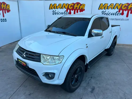 MITSUBISHI L200 TRITON 3.2 HPE 4X4 CD 16V TURBO INTERCOOLER DIESEL 4P AUTOMÁTICO