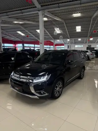 MITSUBISHI OUTLANDER 2.2 4X4 16V DIESEL 4P AUTOMÁTICO MITSUBISHI OUTLANDER 2.2 4X4 16V DIESEL 4P AUTOMÁTICO