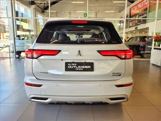 MITSUBISHI-OUTLANDER-2.4 PHEV HPE-S S-AWC DHT MITSUBISHI-OUTLANDER-2025