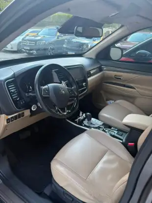 MITSUBISHI-OUTLANDER-3.0 MIVEC V6 GASOLINA HPE-S AWD AUTOMÁTICO MITSUBISHI-OUTLANDER-2019