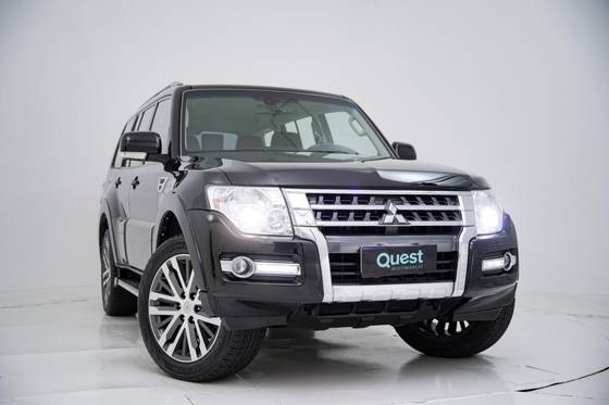 MITSUBISHI PAJERO FULL 3.2 HPE 4X4 16V TURBO INTERCOOLER DIESEL 4P AUTOMÁTICO