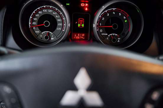 MITSUBISHI-PAJERO FULL-2019