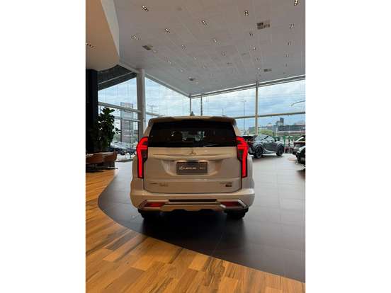 MITSUBISHI-PAJERO SPORT-2.4 16V MIVEC TURBO DIESEL LEGEND AWD AUTOMÁTICO MITSUBISHI-PAJERO SPORT-2024