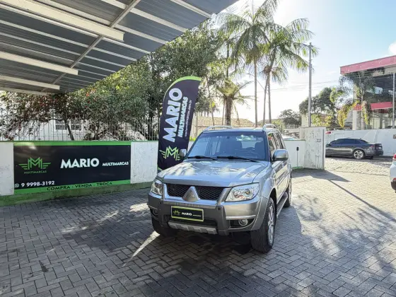 MITSUBISHI PAJERO TR4 2.0 4X4 16V 140CV FLEX 4P AUTOMÁTICO MITSUBISHI PAJERO TR4 2.0 4X4 16V 140CV FLEX 4P AUTOMÁTICO
