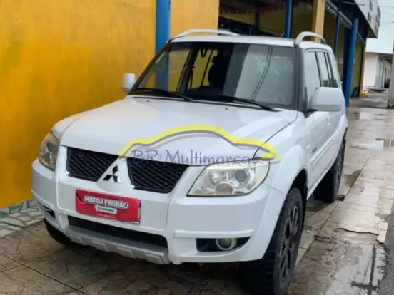 MITSUBISHI-PAJERO TR4-2.0 4X4 16V 140CV FLEX 4P AUTOMÁTICO MITSUBISHI-PAJERO TR4-2012