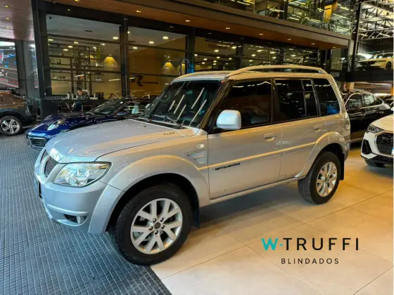 MITSUBISHI PAJERO TR4 2.0 4X4 16V 140CV FLEX 4P AUTOMÁTICO MITSUBISHI PAJERO TR4 2.0 4X4 16V 140CV FLEX 4P AUTOMÁTICO