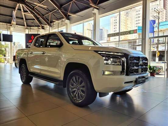 MITSUBISHI-TRITON-2026