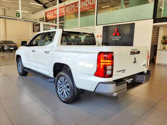 MITSUBISHI-TRITON-2026