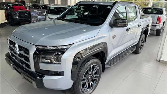 MITSUBISHI-TRITON-2026