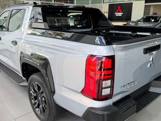 MITSUBISHI-TRITON-2.4 BITURBO DIESEL CD KATANA 4X4 AUTOMÁTICO MITSUBISHI-TRITON-2026