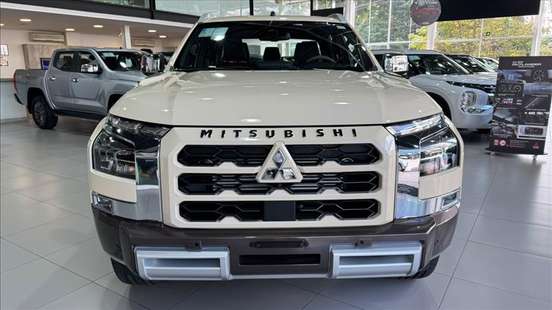 MITSUBISHI-TRITON-2026