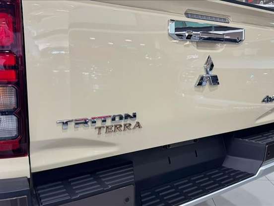 MITSUBISHI-TRITON-2.4 BITURBO DIESEL CD TERRA 4X4 AUTOMÁTICO MITSUBISHI-TRITON-2026